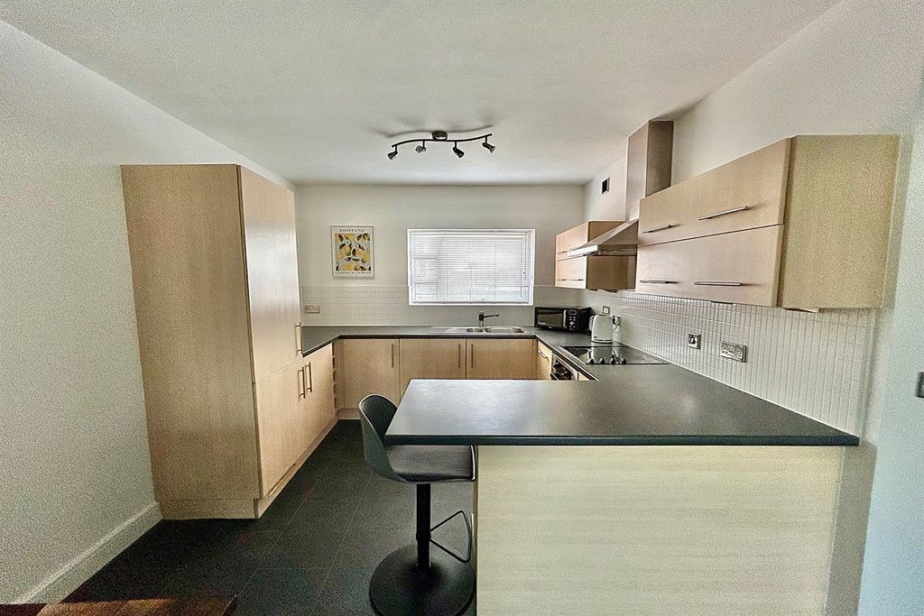 Property photo 2 of 20 Kitchen