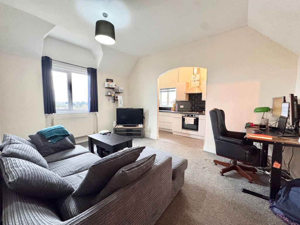 Property photo 2 of 7 Picture 2