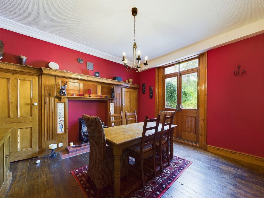 Property photo 3 of 32