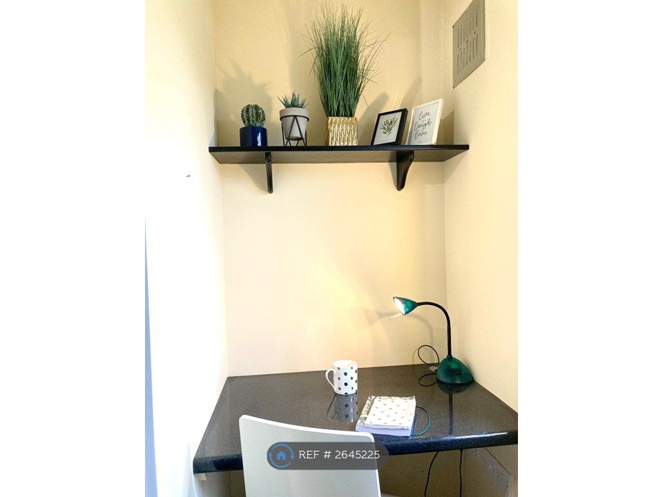 Property photo 3 of 11 Wfh Facilities, Incl Ethernet Port