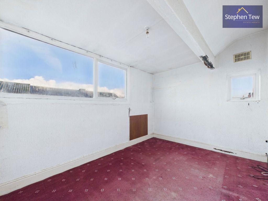 Property photo 3 of 31