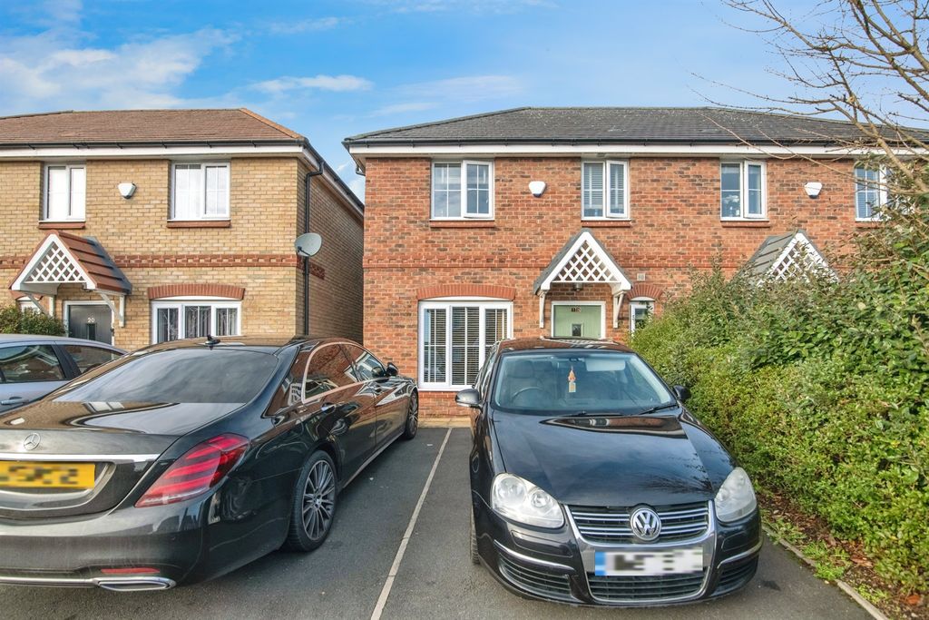 Property photo 1 of 17