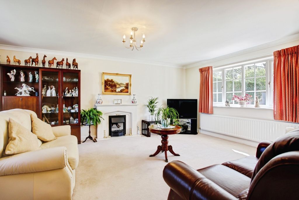 Property photo 3 of 17 Pbox-Img.Jpg