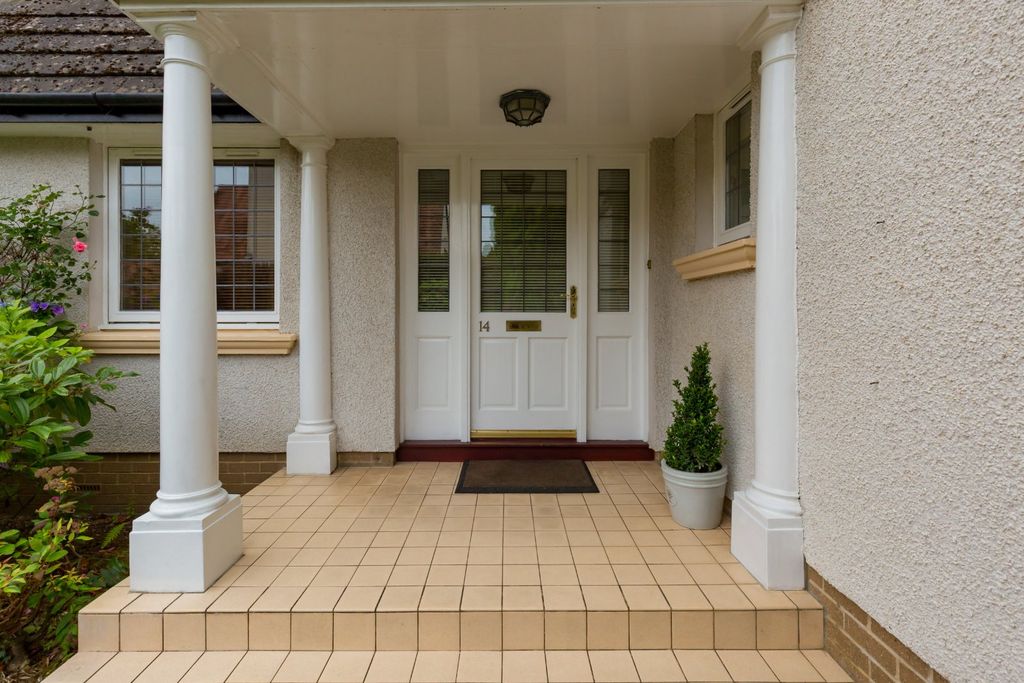 Property photo 2 of 22 Entrance