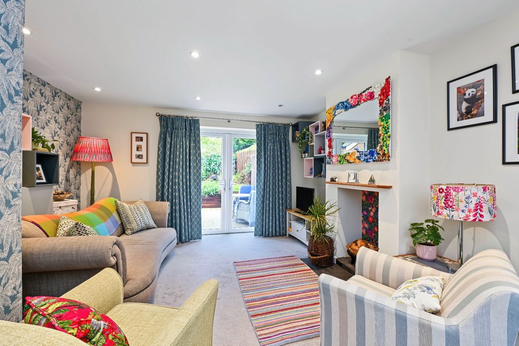 Property photo 3 of 18 5695044
