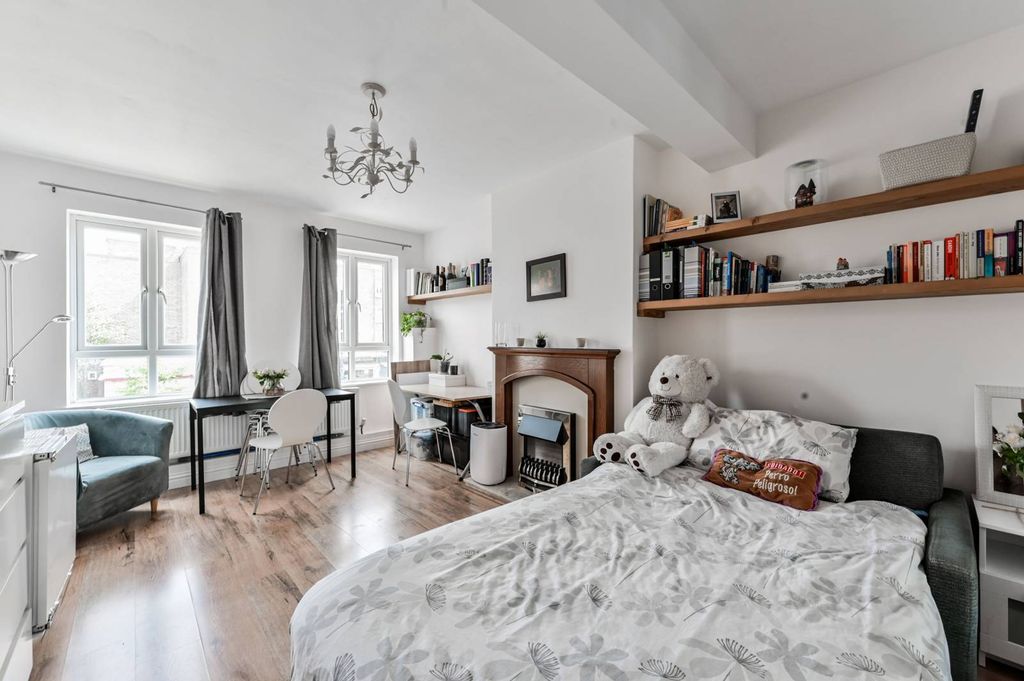 Property photo 1 of 7