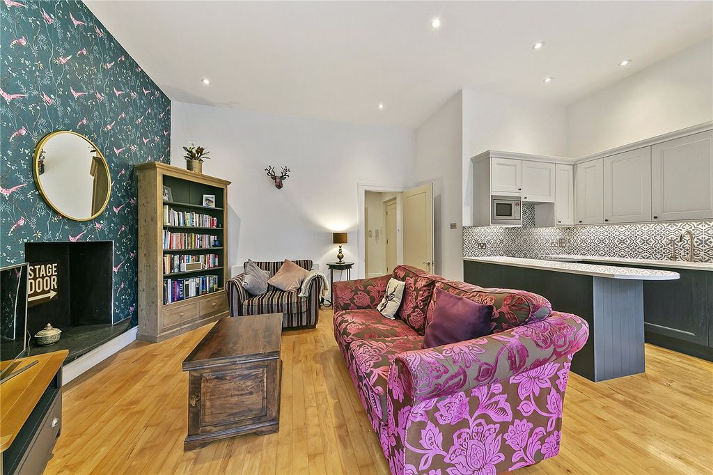 Property photo 3 of 12 Picture No. 18