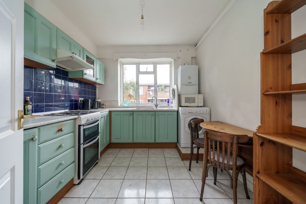 Property photo 3 of 17