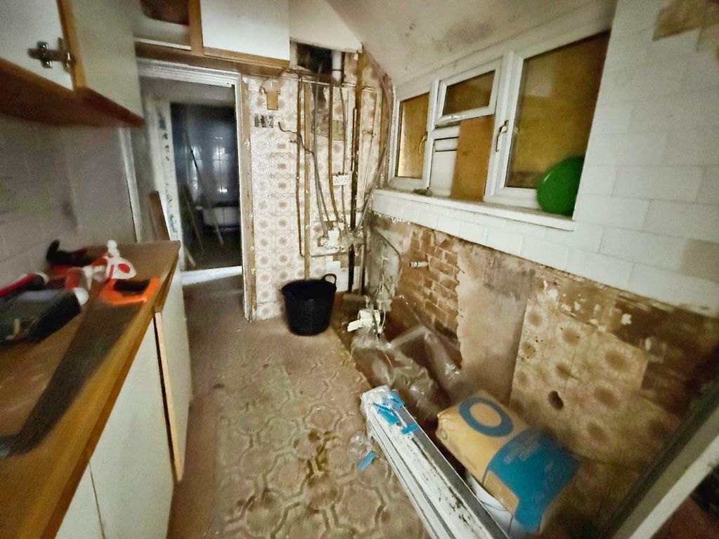 Property photo 3 of 9 4.Jpeg