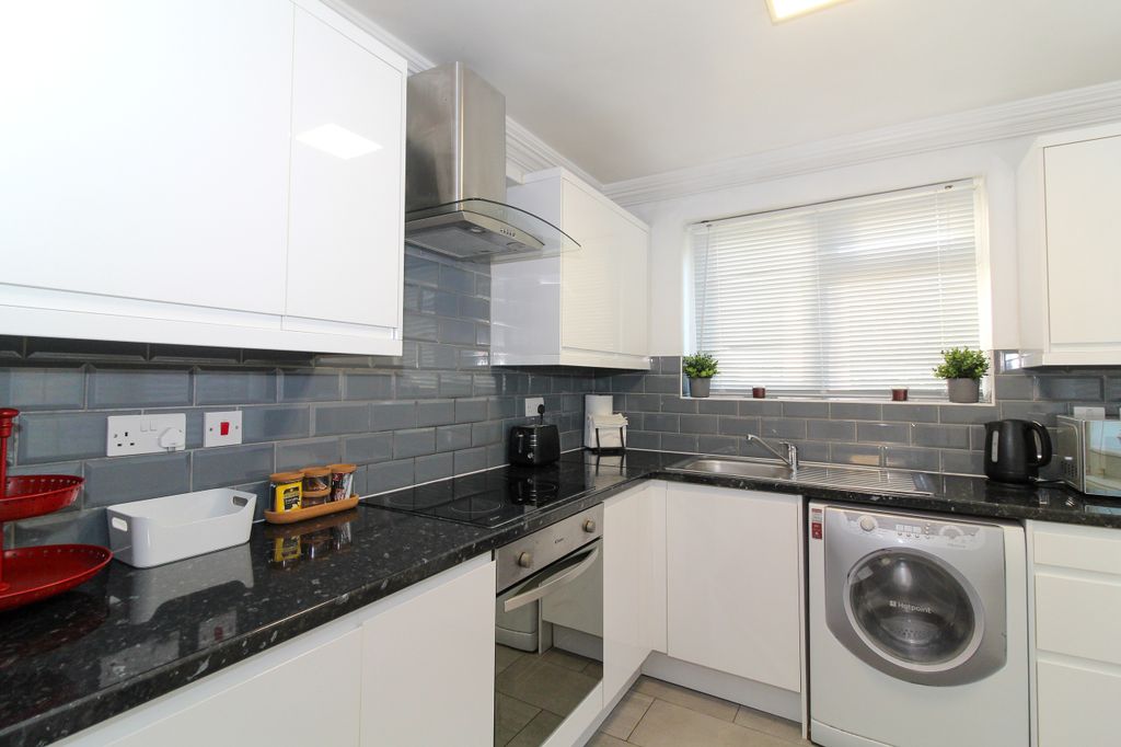 Property photo 1 of 16 Modern Heart Of The Home Kitchen