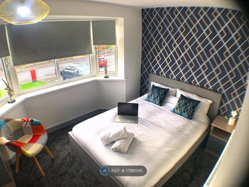 Property photo 2 of 28