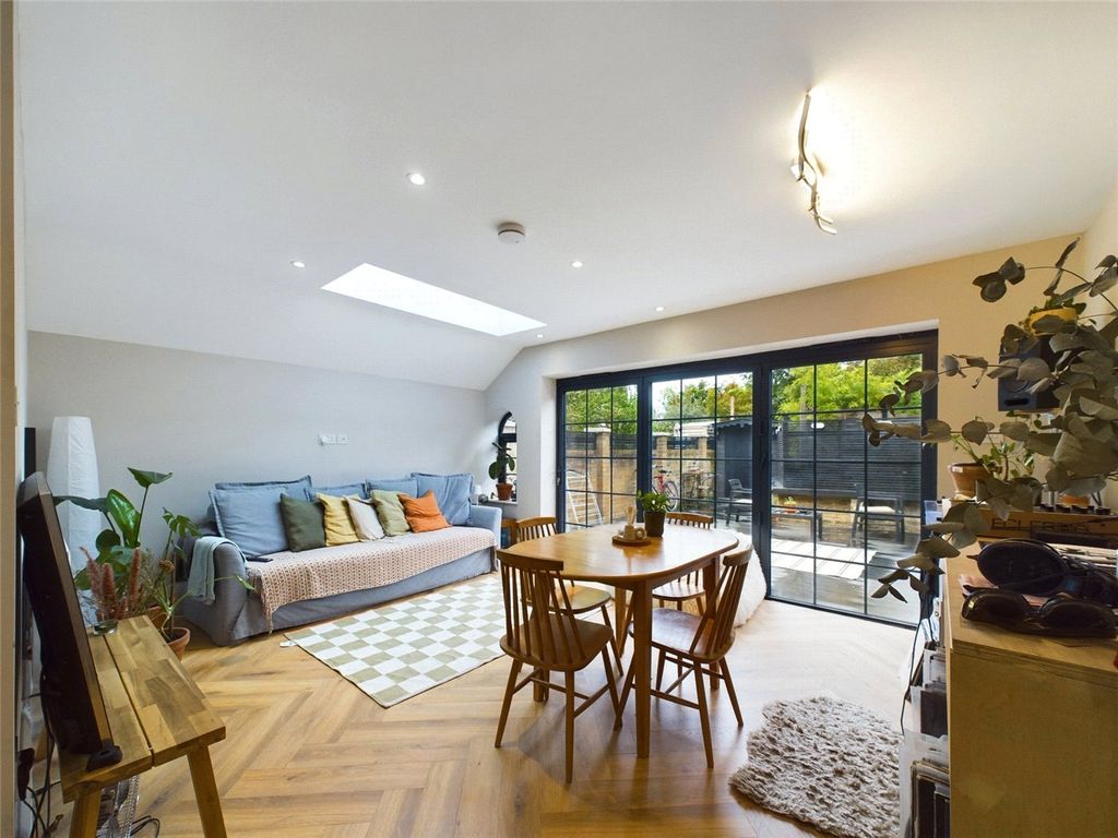 Property photo 1 of 19 Picture No. 54