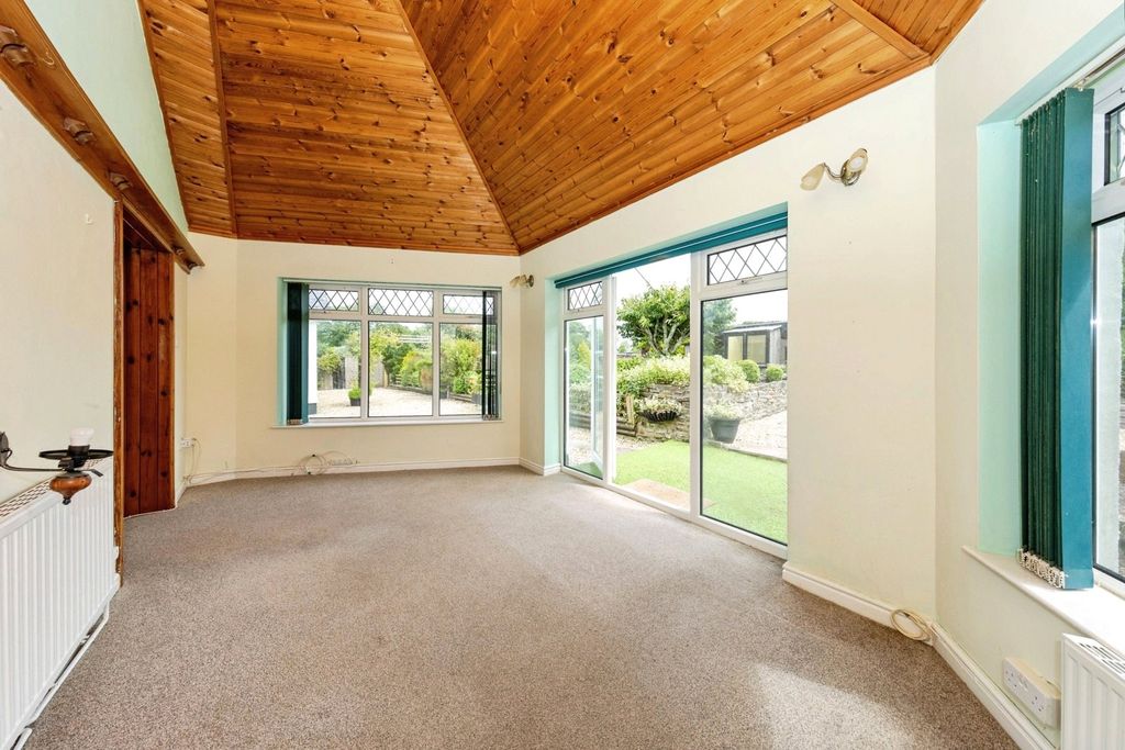 Property photo 3 of 24 Photo