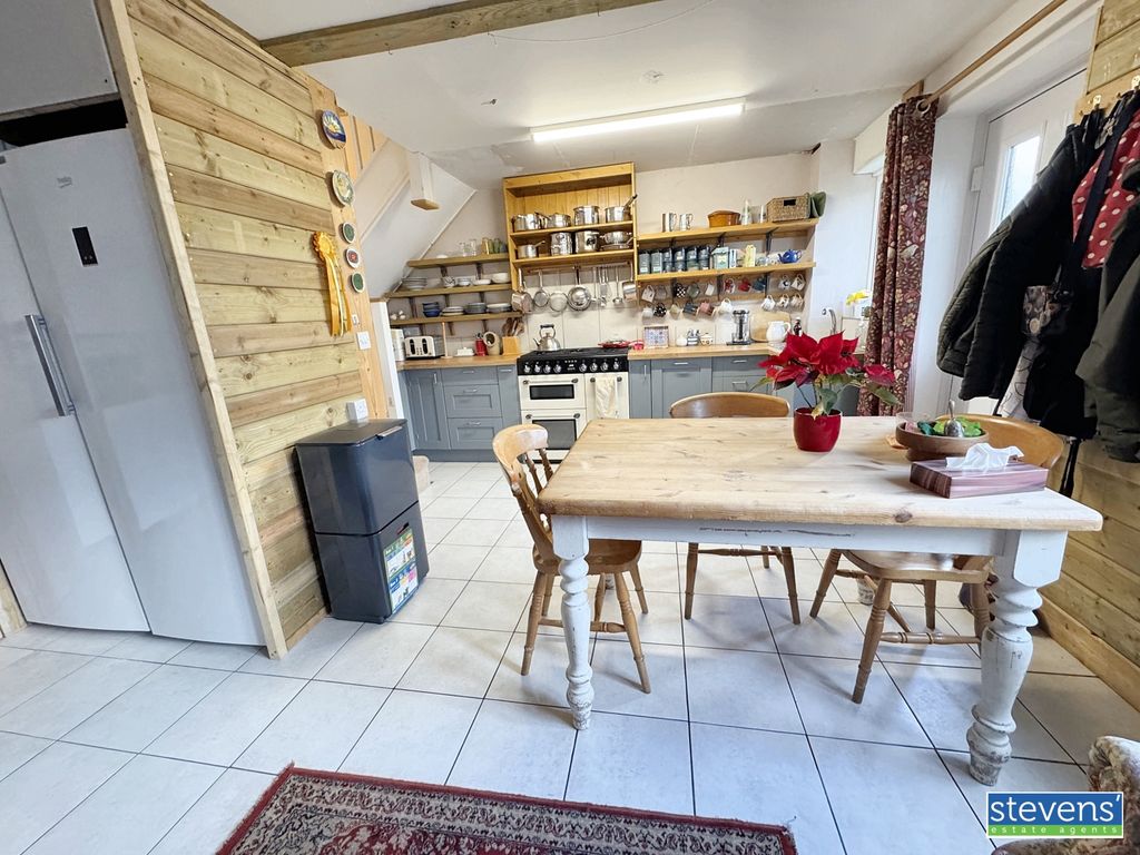 Property photo 2 of 21 Image00011 (11)