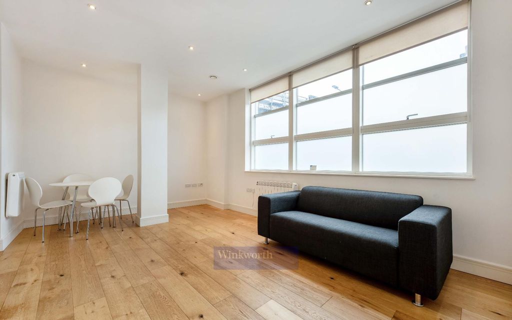 Property photo 2 of 12