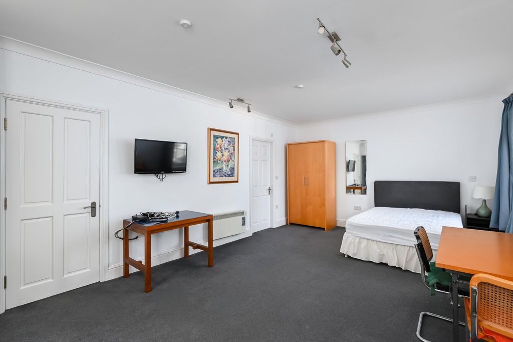 Property photo 1 of 8 Picture 1