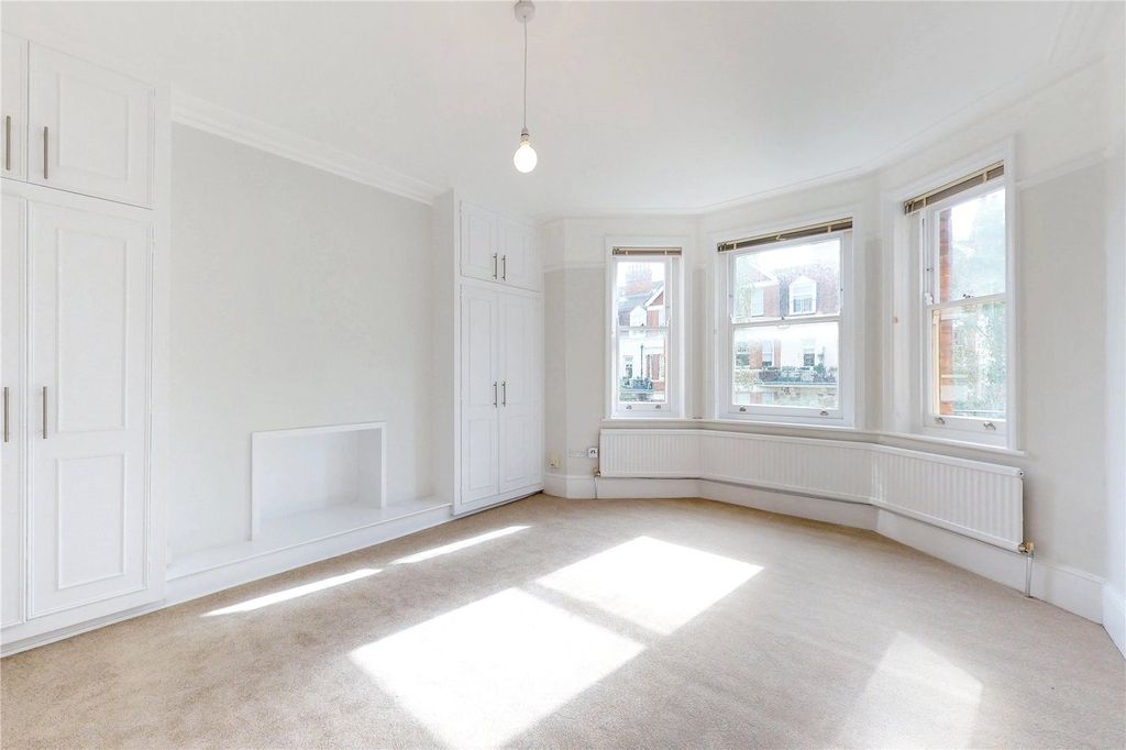 Property photo 1 of 11 Picture No. 17