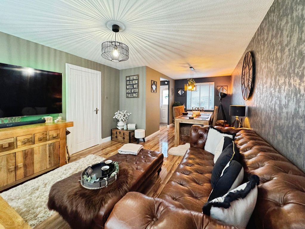 Property photo 3 of 23