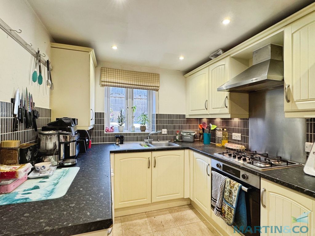 Property photo 3 of 10 937ba5F1--4637-98B4-7E1A28B69C0B-15334-000005F4368
