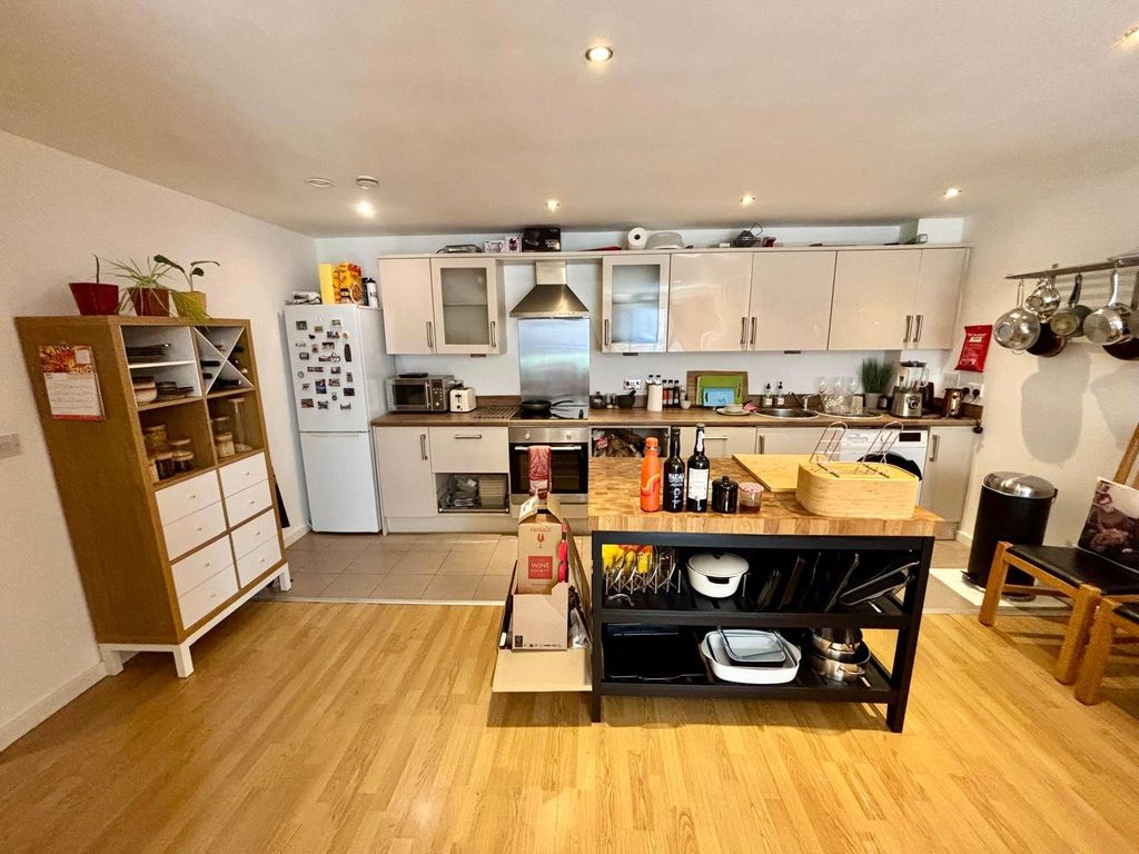 Property photo 3 of 10 Picture No. 33