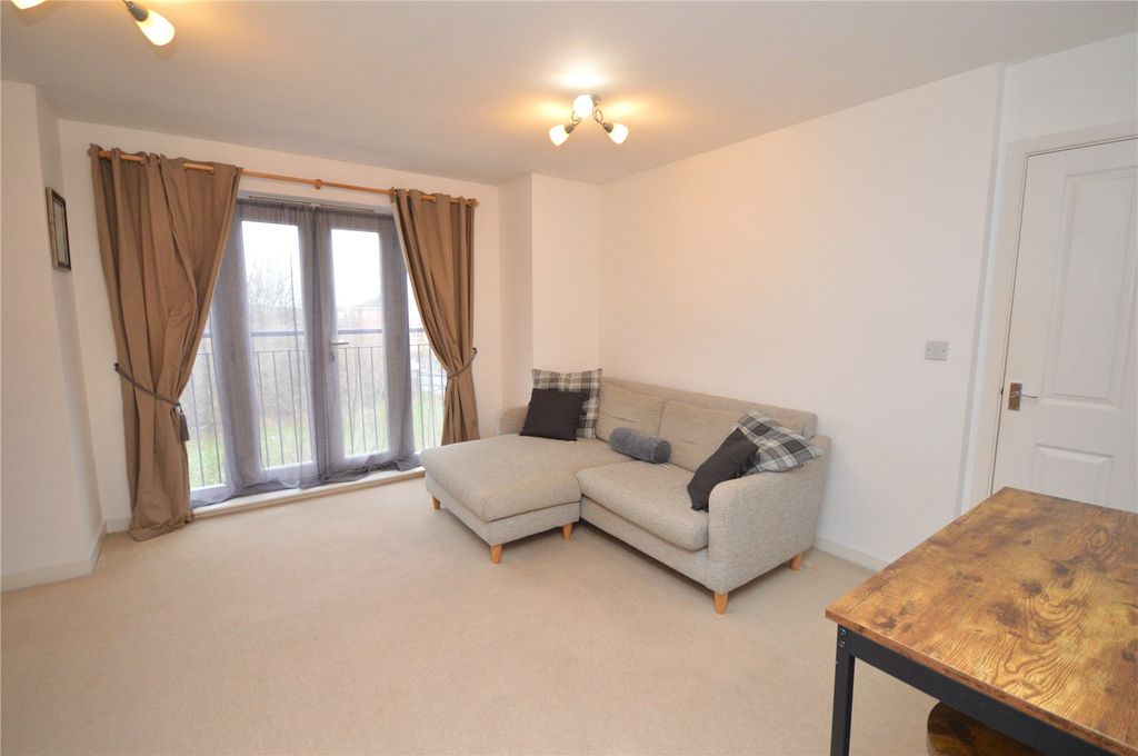 Property photo 3 of 10 Picture 3