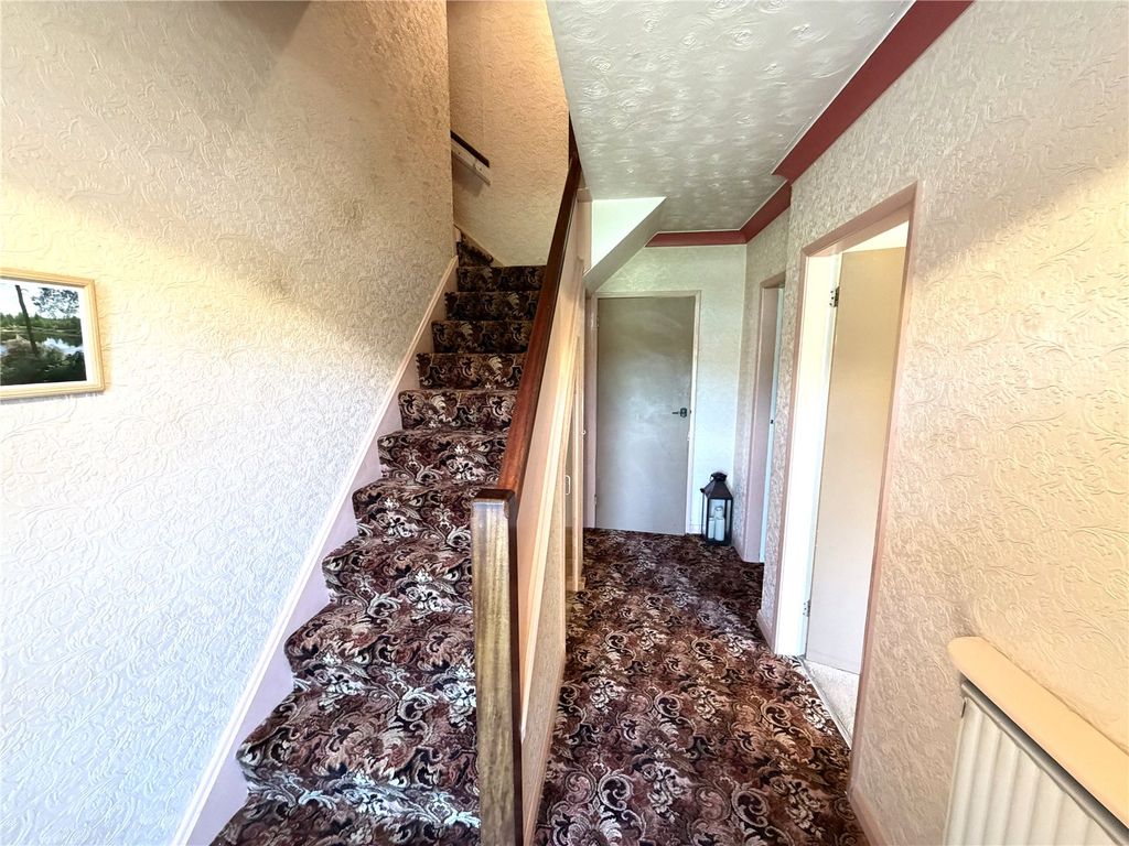 Property photo 2 of 18 Picture No. 32