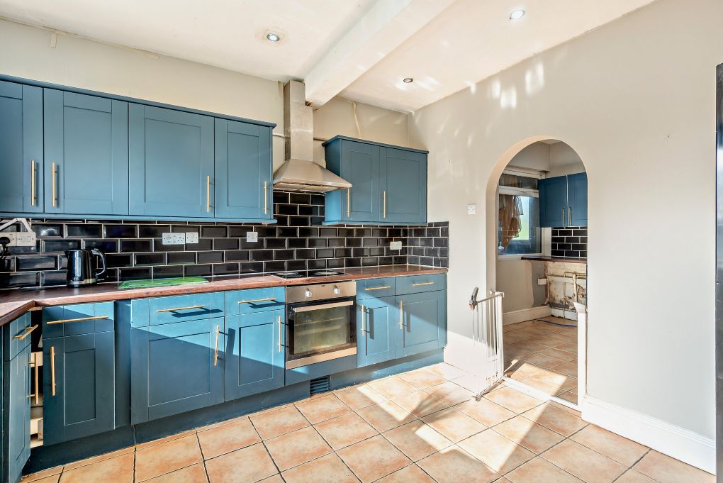 Property photo 2 of 18