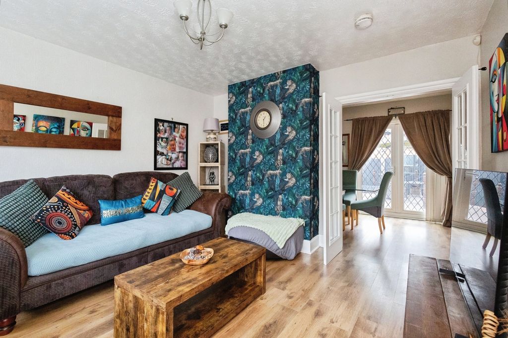 Property photo 2 of 17 Pbox-Img.Jpg