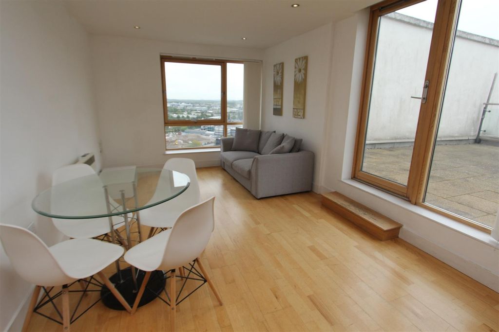 Property photo 1 of 10 Living Room.Jpg