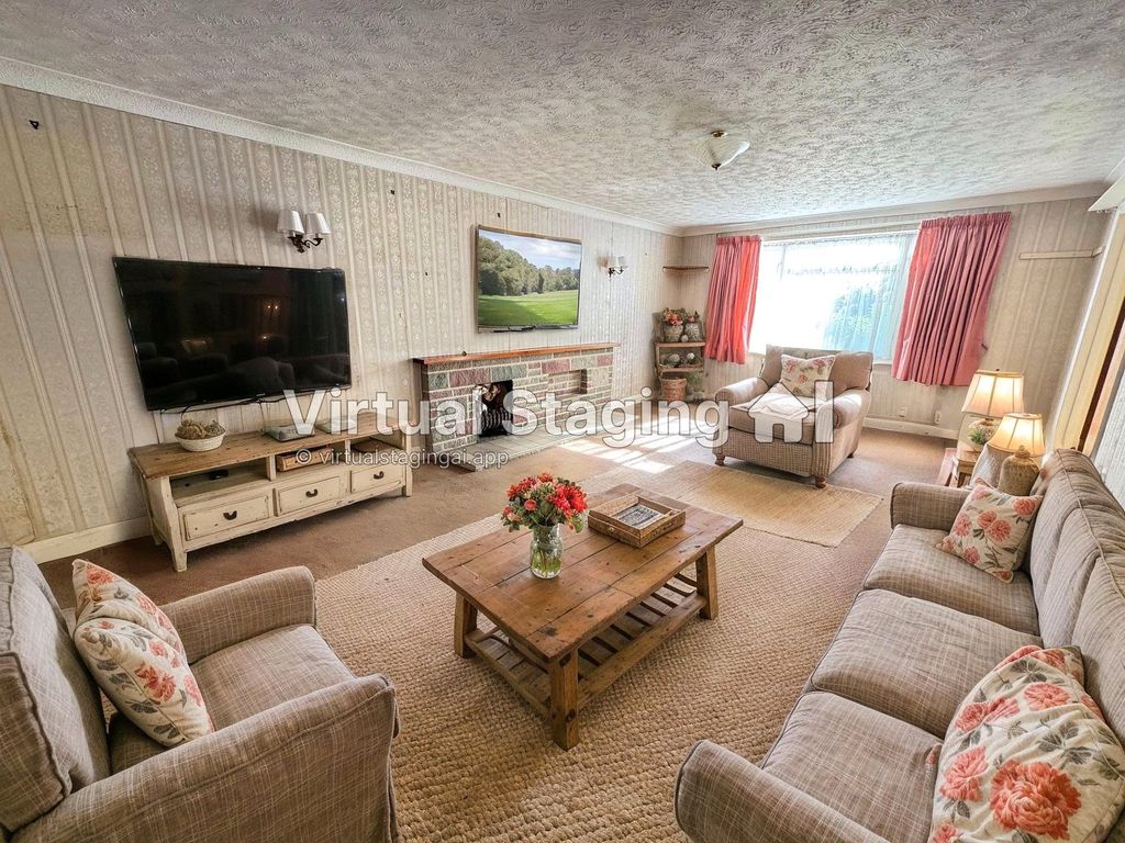 Property photo 2 of 17 Picture No. 23