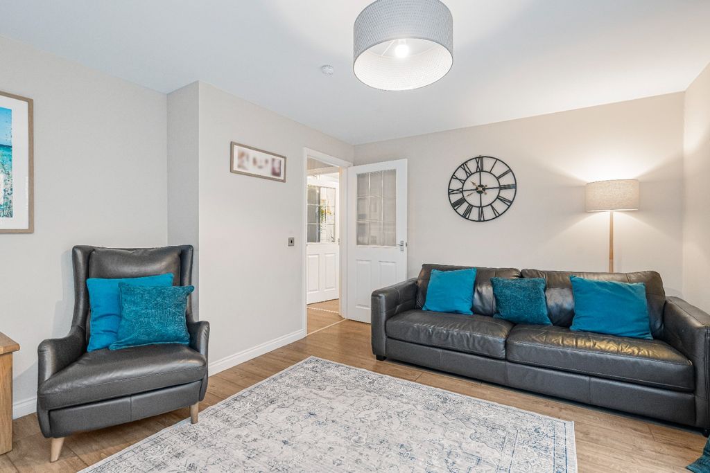 Property photo 3 of 45 4410077