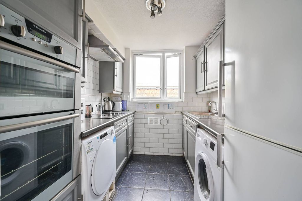 Property photo 3 of 15