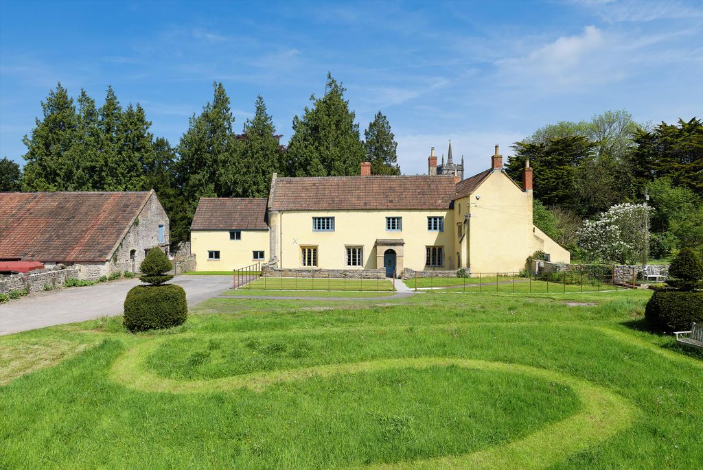 Property photo 1 of 53 Image