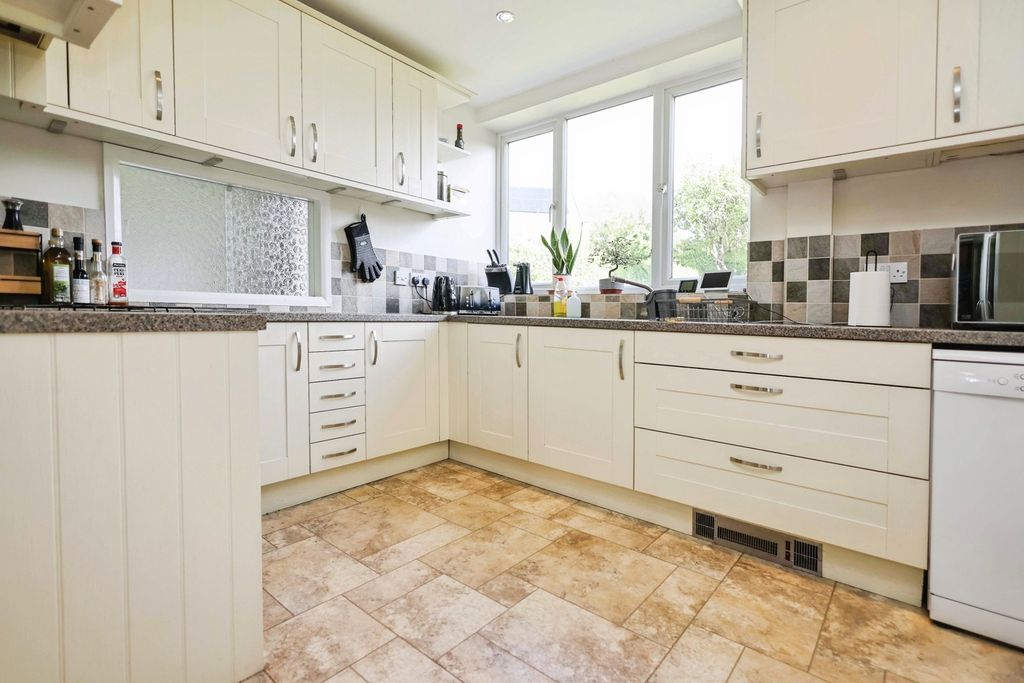 Property photo 2 of 19 Pbox-Img.Jpg
