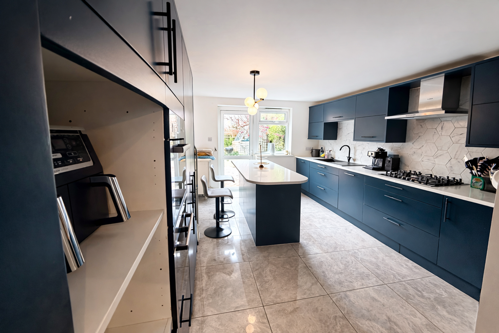 Property photo 3 of 13