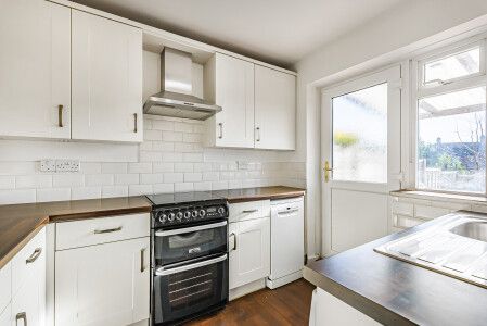 Property photo 3 of 13 5132125Thumb