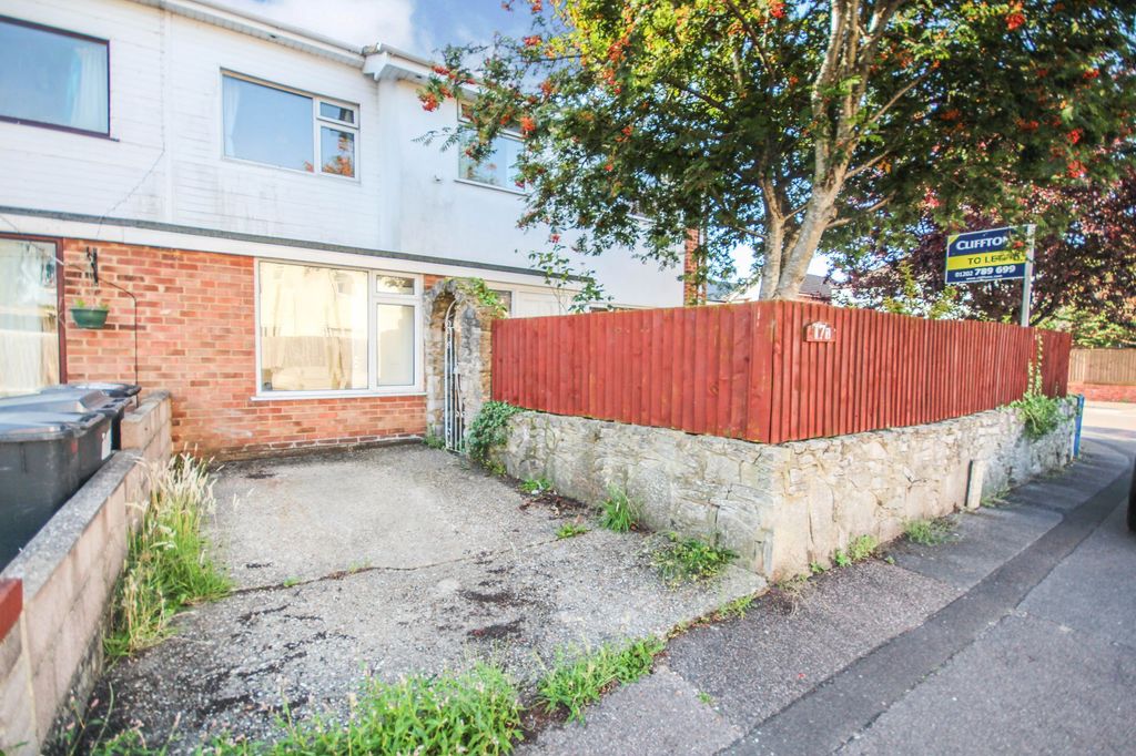 Property photo 3 of 17 Photo 15