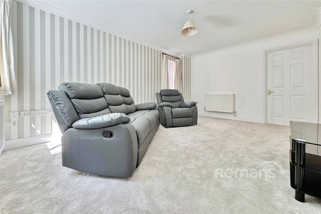 Property photo 2 of 15 Living Room