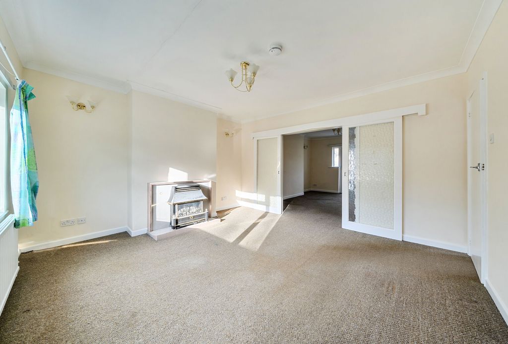 Property photo 3 of 20 1383737-9-691dc88...