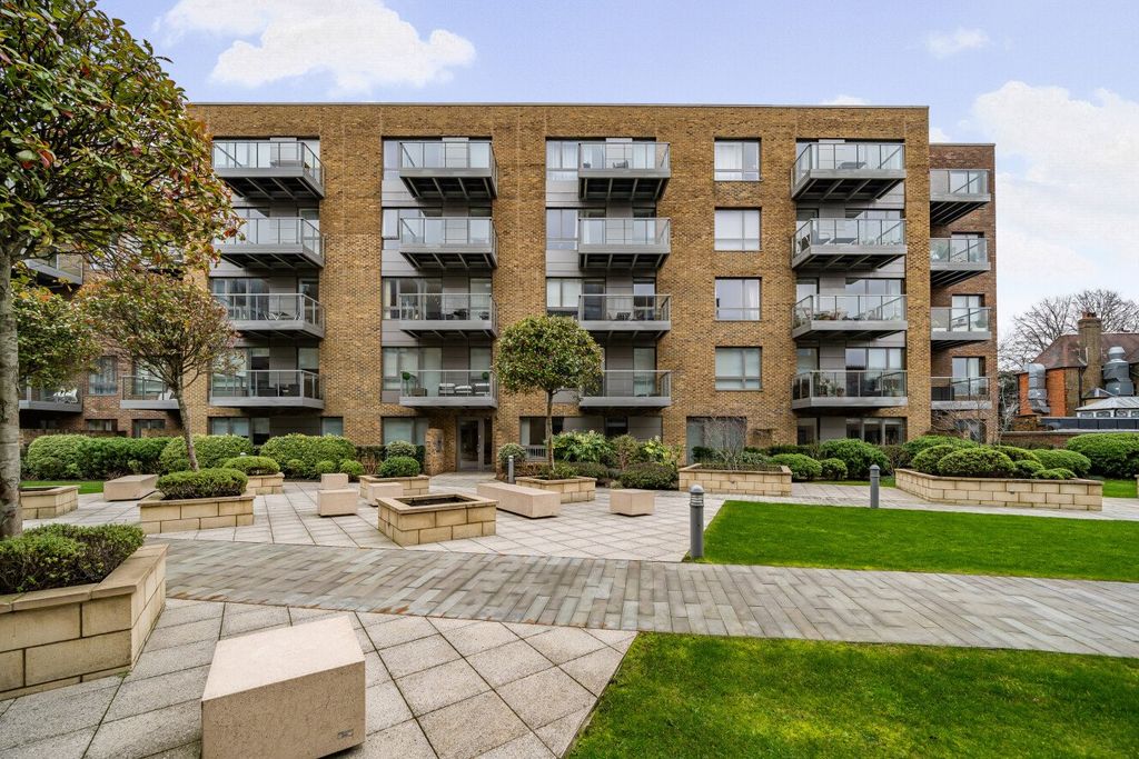 Property photo 2 of 12 Picture No. 15