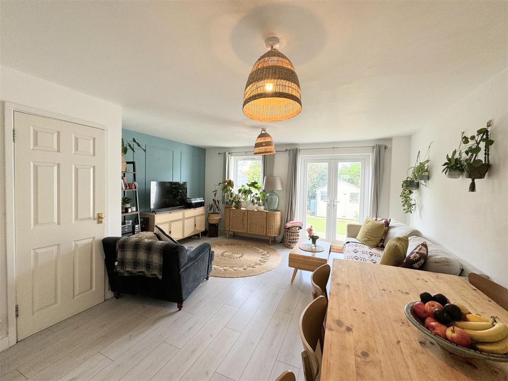 Property photo 3 of 29 Lounge Diner