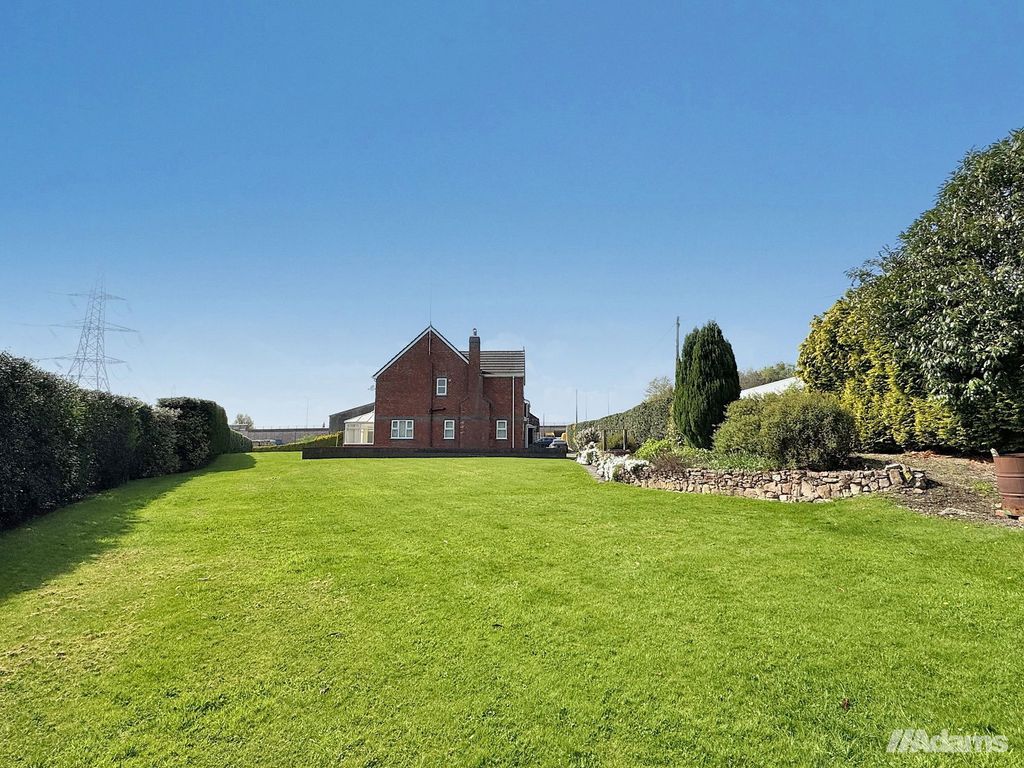 Property photo 3 of 43