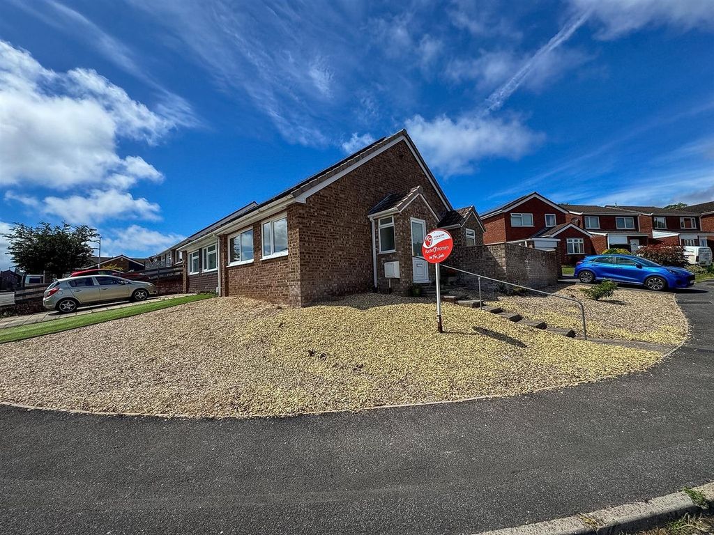 Property photo 1 of 17 Front