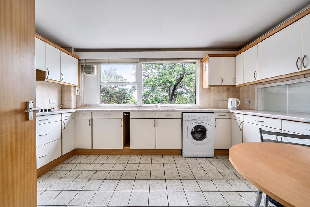 Property photo 3 of 19 1521076 (11).Jpg