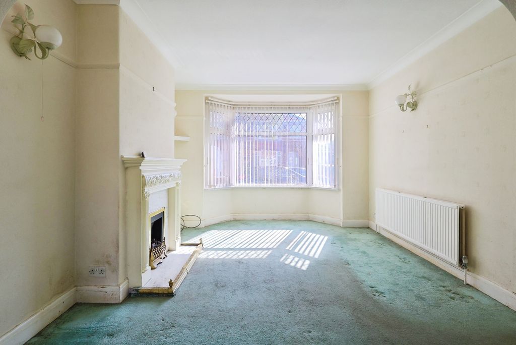 Property photo 2 of 16 Photo