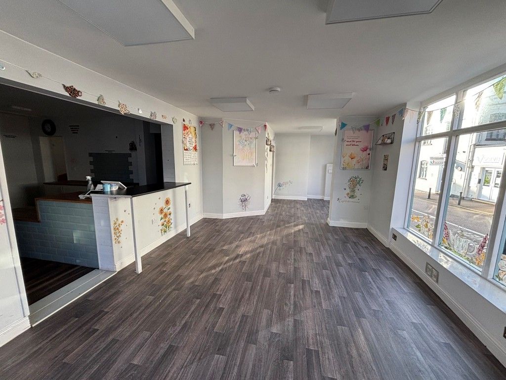 Property photo 3 of 6 Photo 5