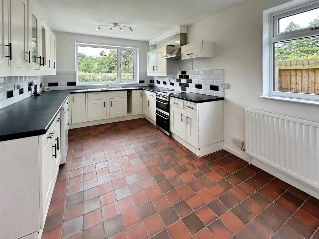 Property photo 3 of 18 Db79E2c5-9.Jpg