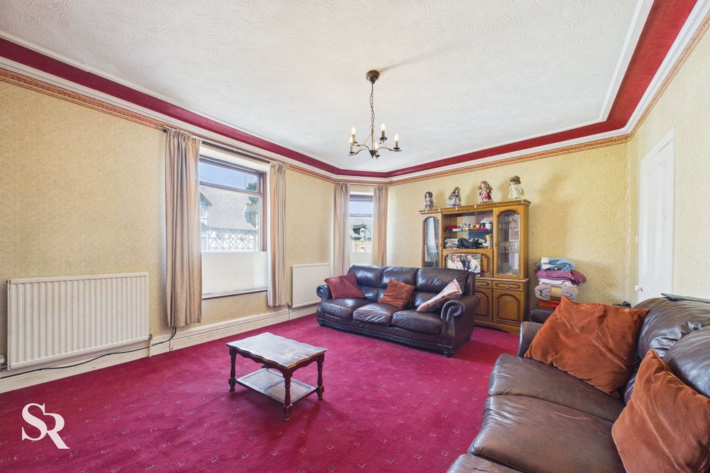 Property photo 2 of 72