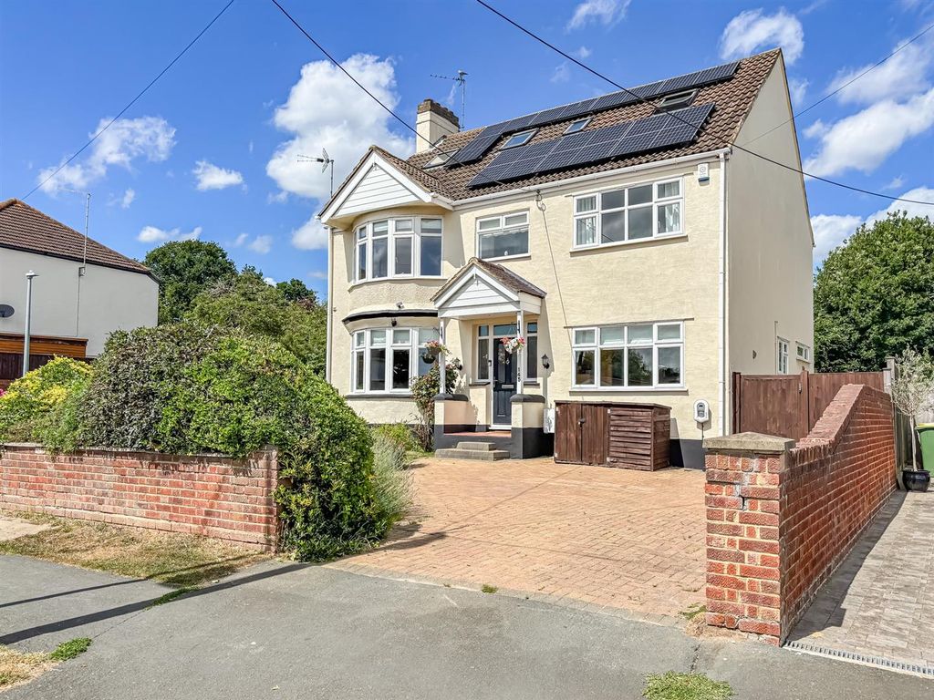 Property photo 3 of 35