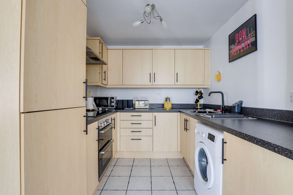 Property photo 2 of 16